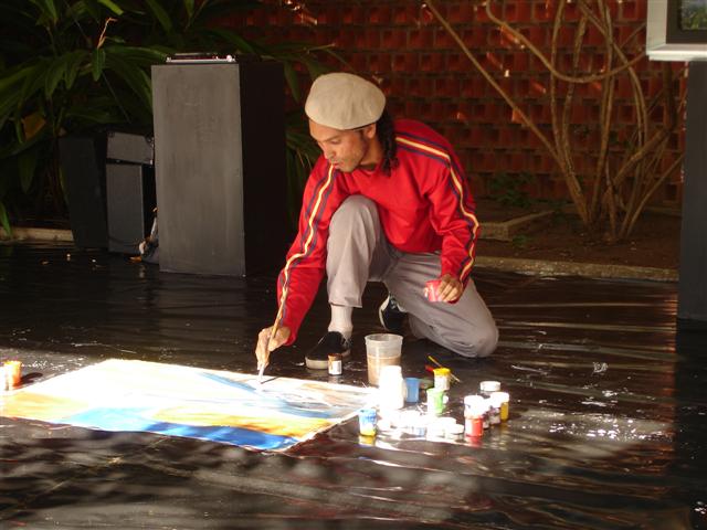 Artista invitado a la II muestra del Performance UNEXPO, Iván Echeverría.
